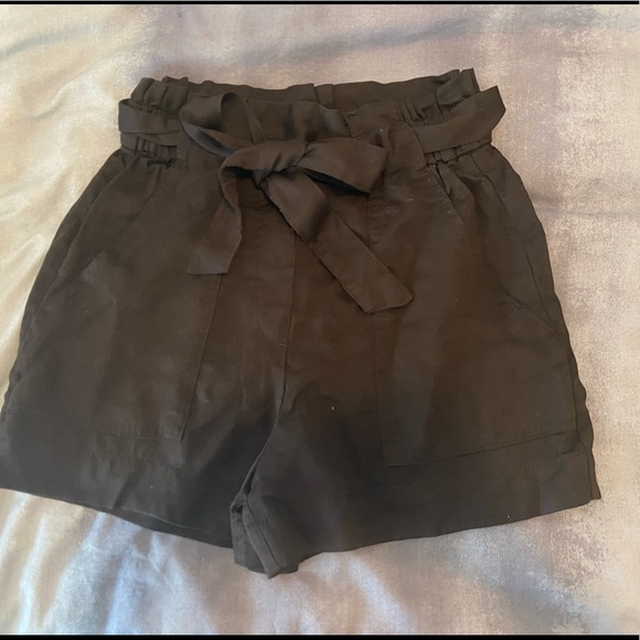 H&M Black Paper Bag Shorts | LN - Picture 4 of 7